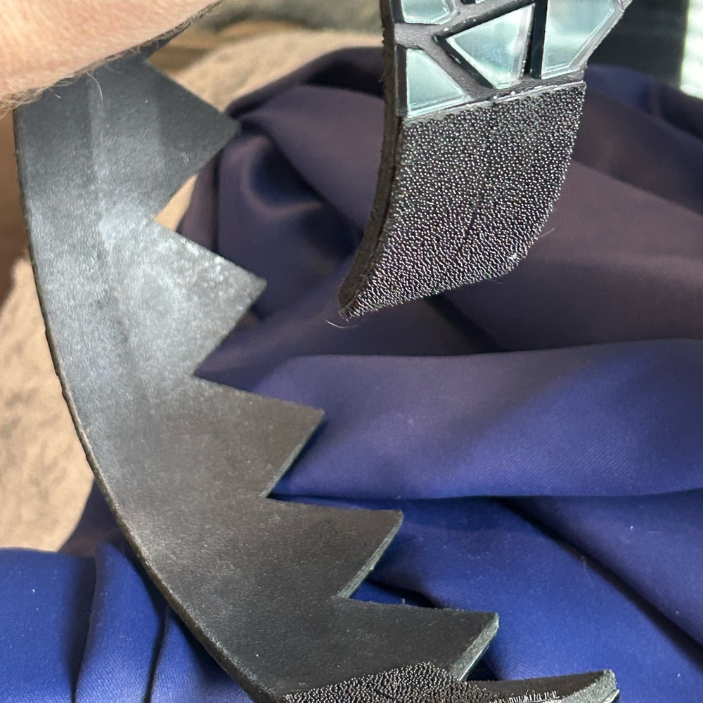 Black Geometric Crown Headband - Picture 7 of 12